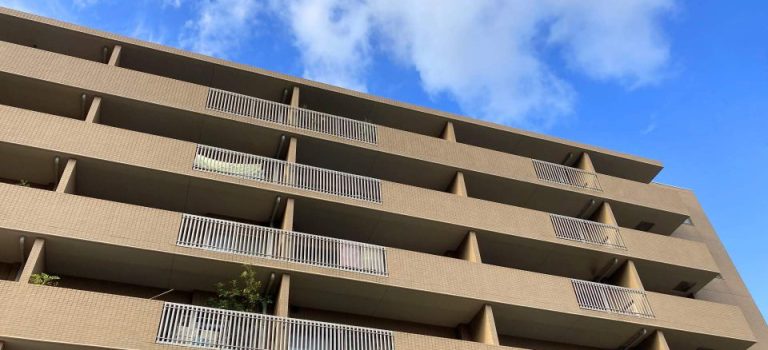 シャッター修理費用と業者選びのポイント快適な住まいを守るための基礎知識